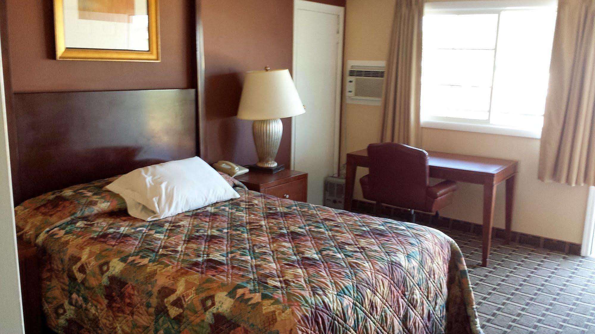 Executive Inn & Suites Lakeview Eksteriør bilde